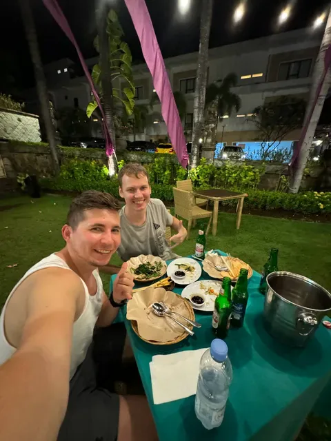 Warung Senggol Truntum