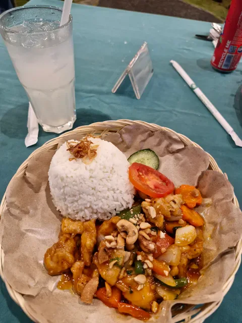 Warung Senggol Truntum