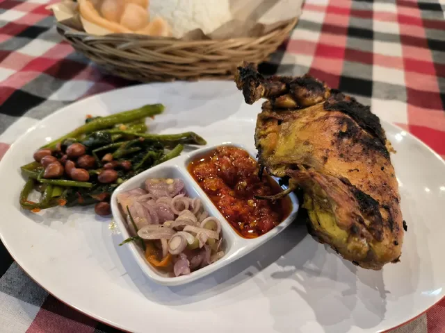 Warung Senggol Truntum