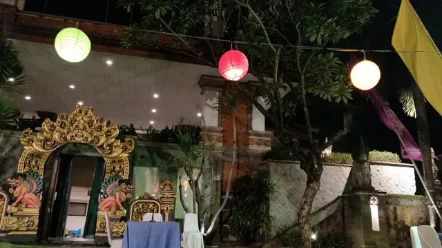 Warung Senggol Truntum