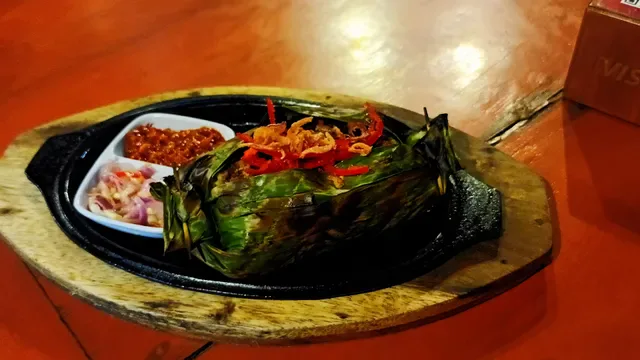 Warunk Cuci Mata