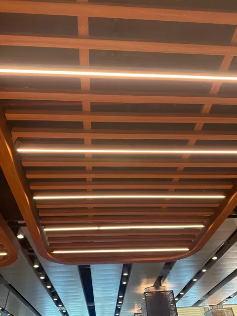 Wolfgang Puck Kitchen + Bar