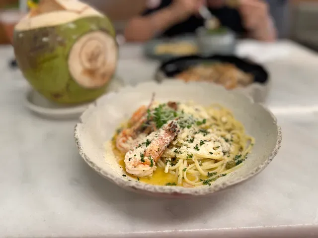 Wolfgang Puck Kitchen + Bar