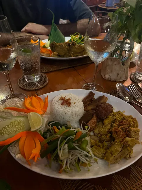 Semina Restaurant