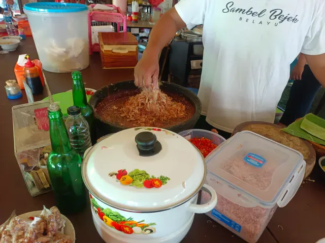Ayam Sambel Bejek Belayu