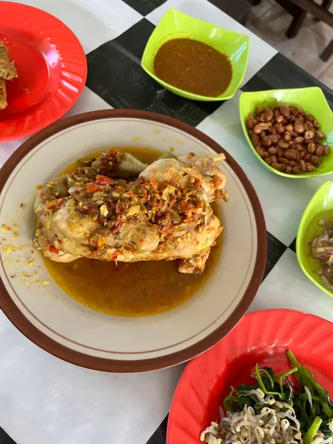 Ayam Betutu Men Tempeh