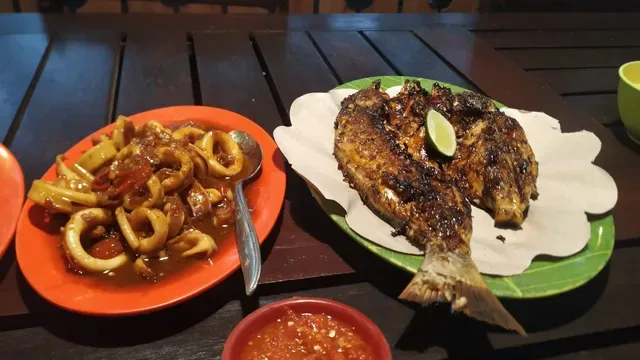 Ikan Bakar Padasuka
