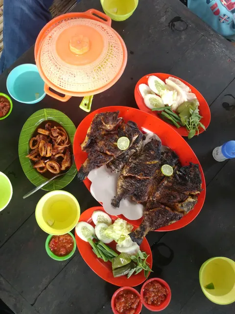 Ikan Bakar Padasuka