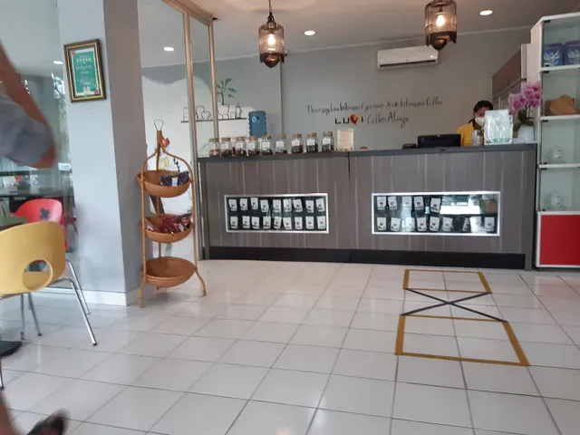 Luvi Cafe & Restaurant.