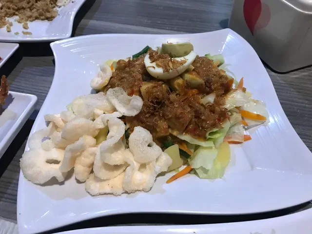 Luvi Cafe & Restaurant.