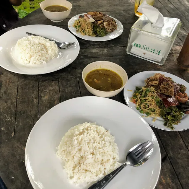 Babi Guling Jero Kawan