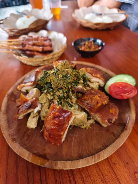 Guling Samsam Merekak