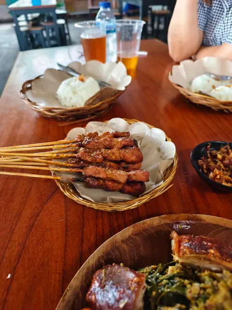 Guling Samsam Merekak