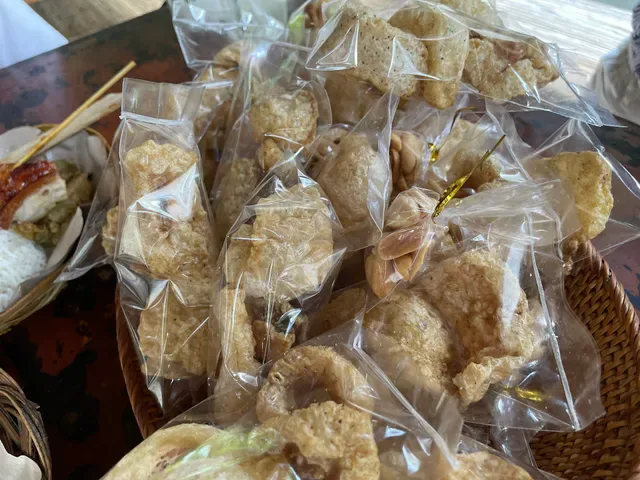 Guling Samsam Merekak