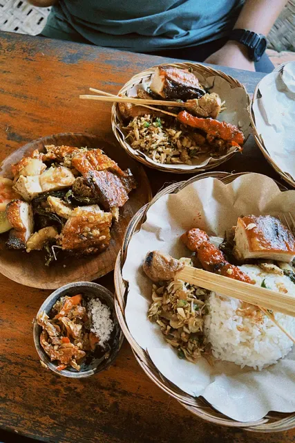 Guling Samsam Merekak