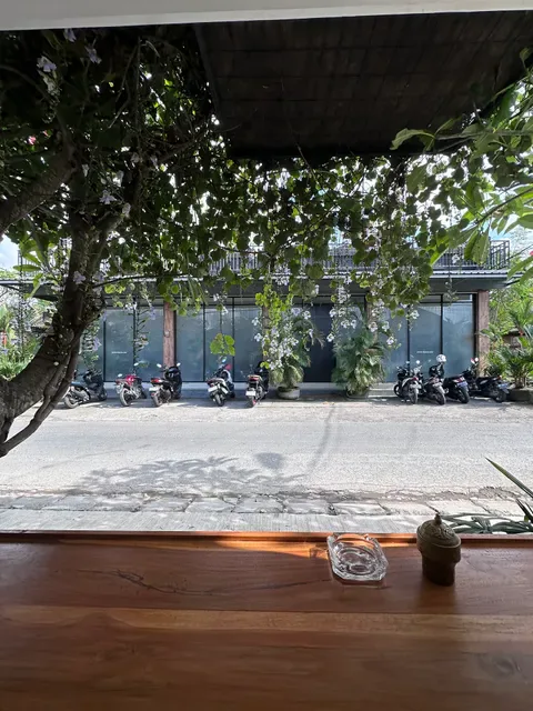 HUGO ESPRESSO