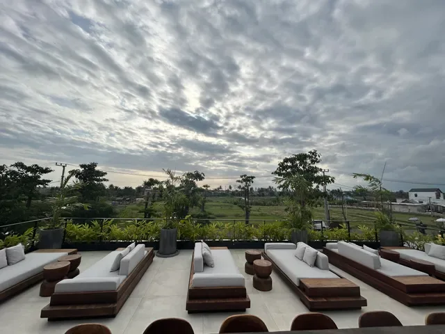 Le Bajo Bali