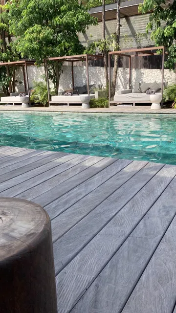 Le Bajo Bali