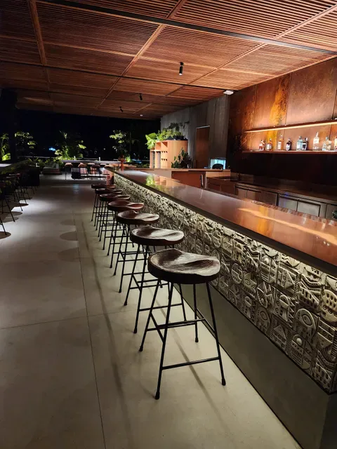 Le Bajo Bali
