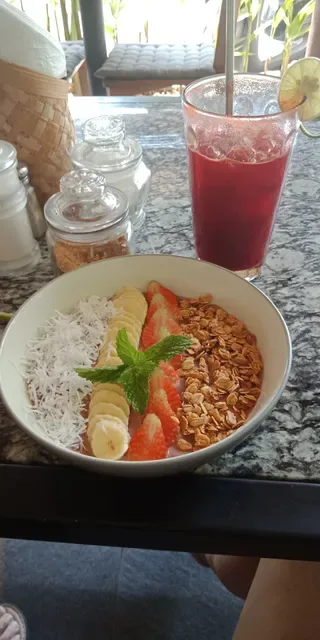 Manas Cafe 1