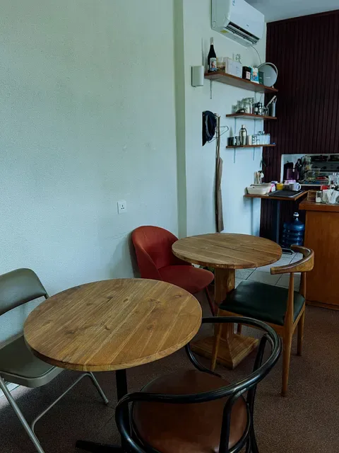 Neighbour's Table