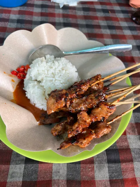Sate Babi Tut Narutto