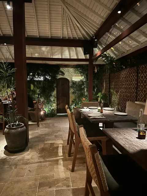 Shelter Restaurant