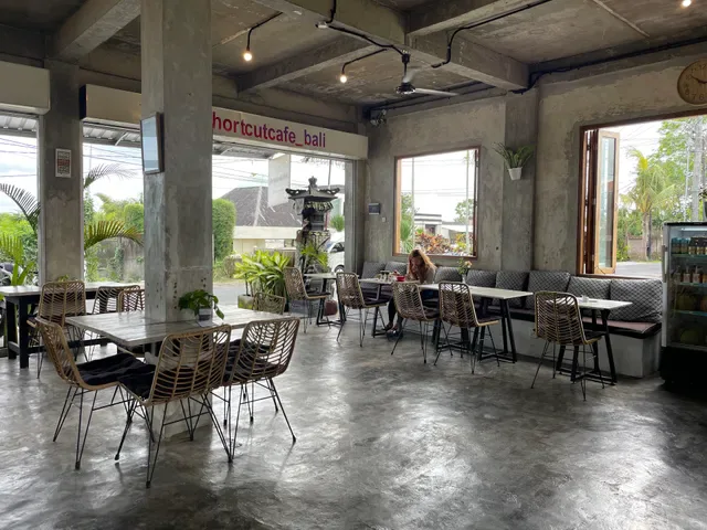Shortcut Cafe Canggu, Pererenan