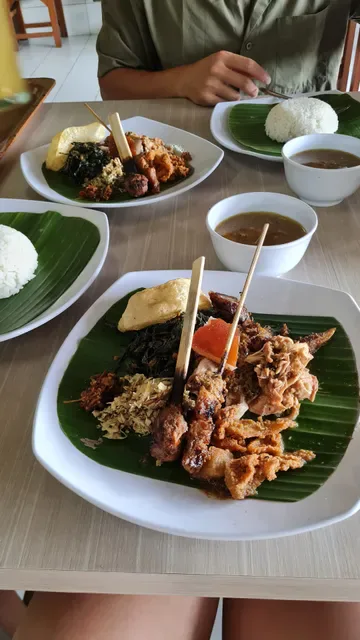 Warung Babi Guling Swari Canggu