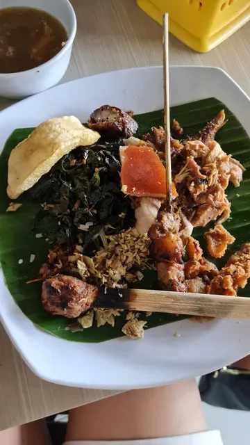 Warung Babi Guling Swari Canggu