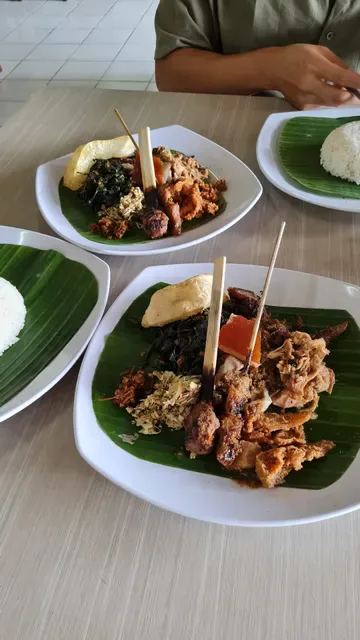 Warung Babi Guling Swari Canggu