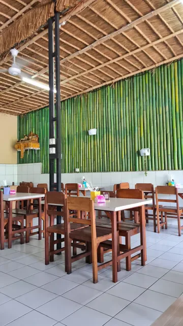 Warung Babi Guling Swari Canggu
