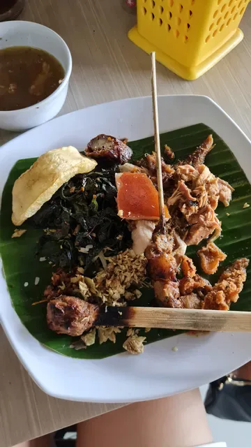 Warung Babi Guling Swari Canggu