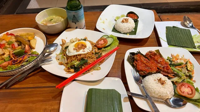 Warung Yess
