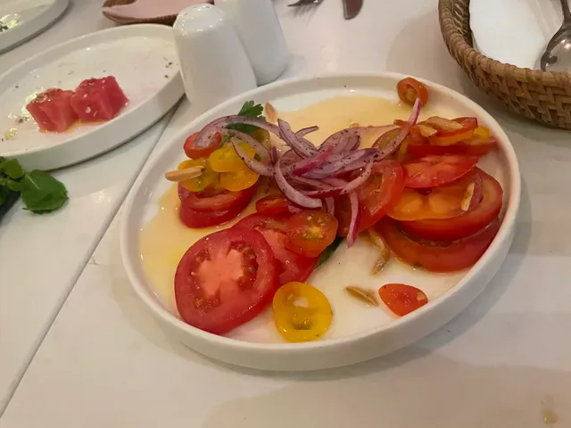 ZALI | Lebanese Restaurant Pererenan