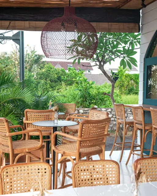 ZALI | Lebanese Restaurant Pererenan