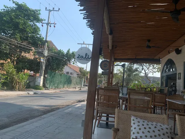 ZALI | Lebanese Restaurant Pererenan