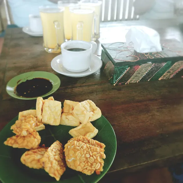 Lesehan Taman Ujung Perancak
