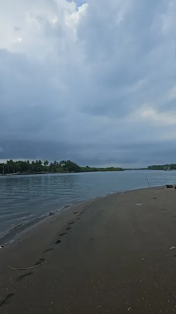 Lesehan Taman Ujung Perancak