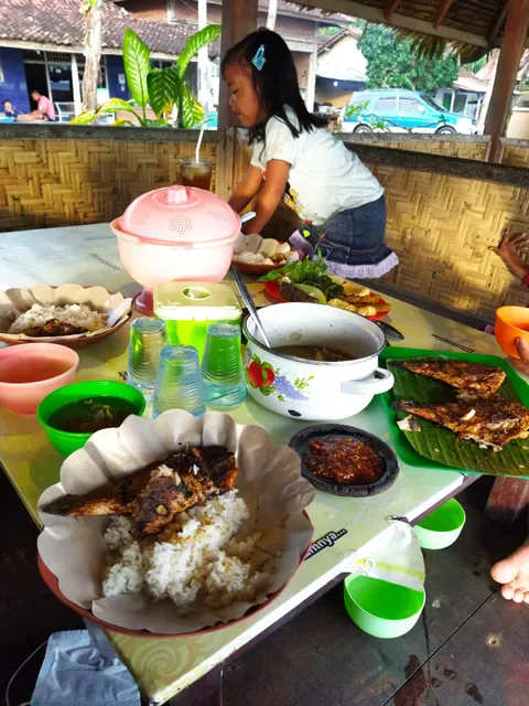 Pondok Waru Seafood
