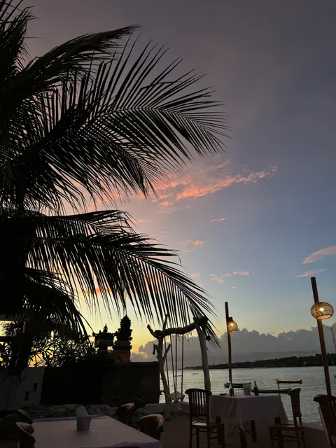 Mista Ceningan Beach Bar