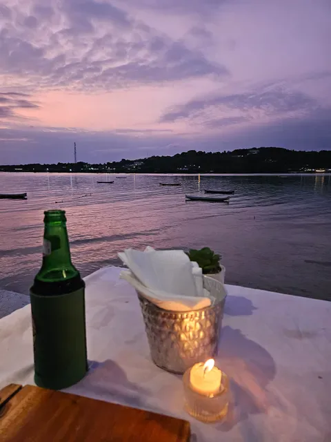 Mista Ceningan Beach Bar
