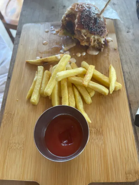 Mista Ceningan Beach Bar
