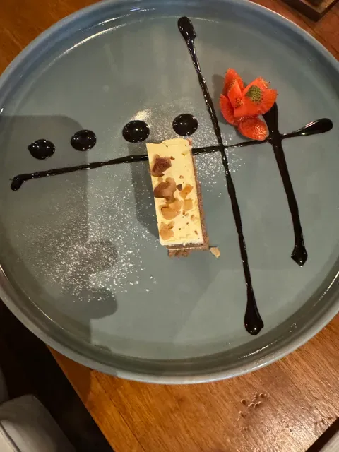Acala Bar & Bistro Lembongan