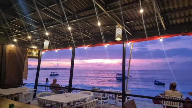 Agus Shipwreck Bar & Restaurant