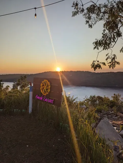 Amok Sunset Restaurant & Bar