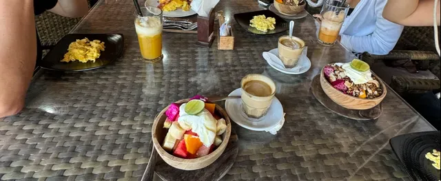 B' Fresh Juicebar & Coffee Corner
