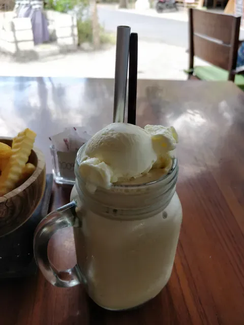 Black Wood Coffee Shop Warung