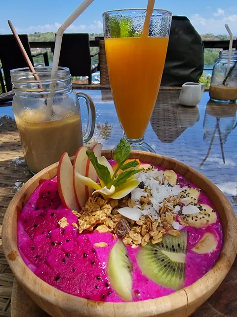 Black Wood Coffee Shop