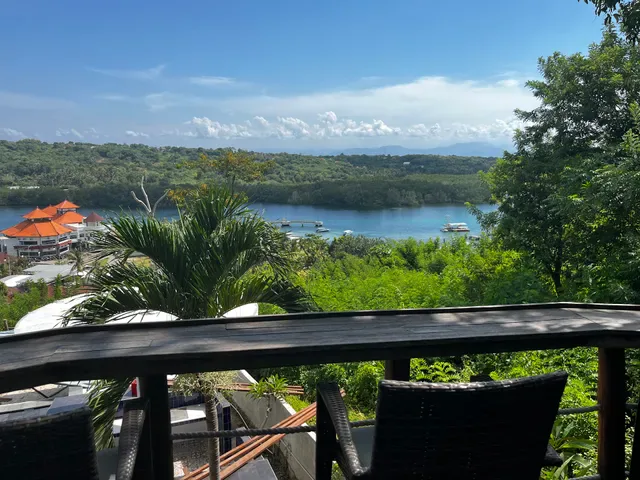 Black Wood Coffee Shop Lembongan